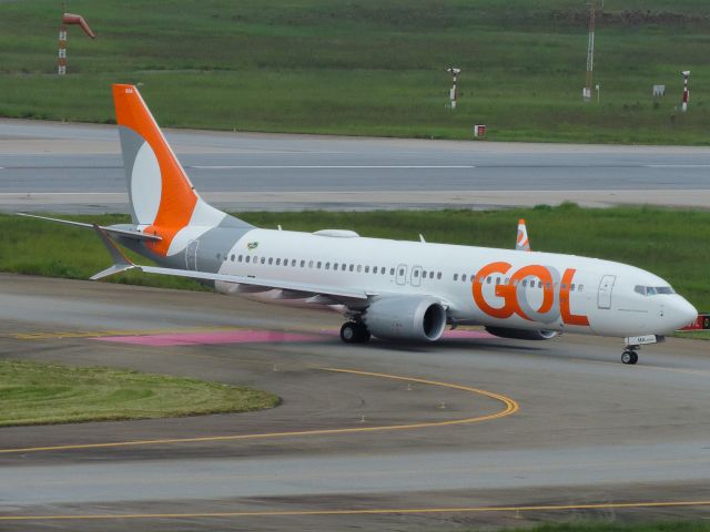 Boeing 737-800 (PR-XMA)