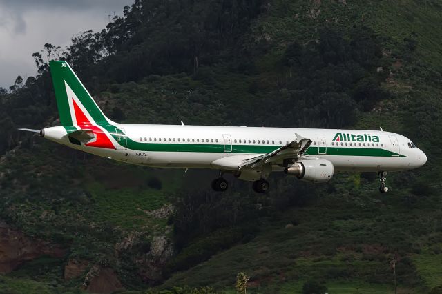 Airbus A321 (I-BIXL)