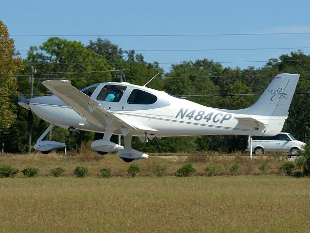 Cirrus SR-22 (N484CP)