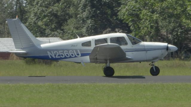 Piper Cherokee (N2566U)