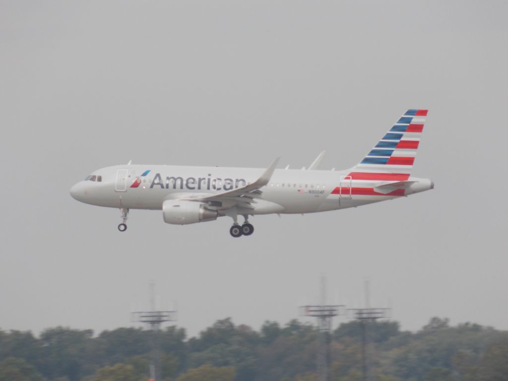 Airbus A319 (N9004F) - Arriving from DFW