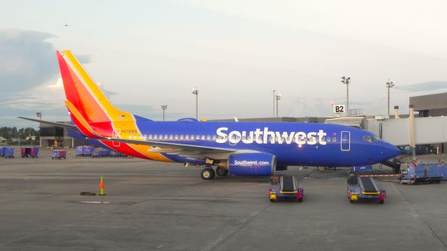 Boeing 737-700 (N479WN) - August 2019