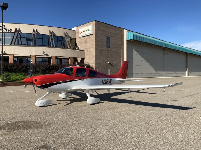 Cirrus SR-22 (N26W)