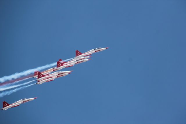 — — - 134 TH SQUADRON DEMO TEAM TURKISH STARS....  AIR BASE KONYA-TURKIYE