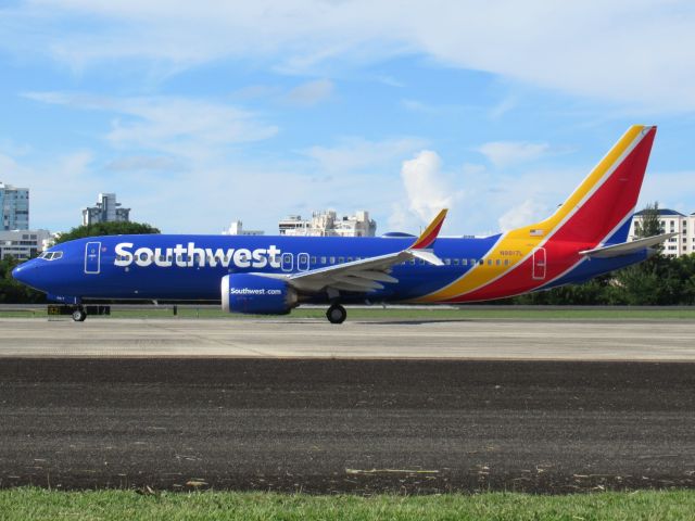 Boeing 737 MAX 8 (N8817M)