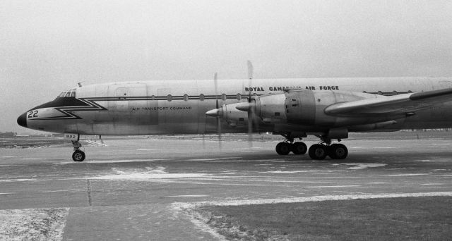 15922 — - December 1962 - CC-106 Yukon, tail # 15922, arriving from CYTR (Trenton, ON). These aircraft had rear facing seats (except for the pilots) and the effect felt somewhat odd.  The cockpit at night had all red lighting.  Slow but beautiful.