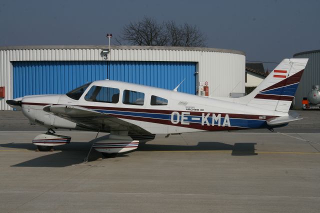 Piper PA-25 Pawnee (OE-KMA) - Piper PA 25-181  -  Graz - LOWG  -  11.03.2011