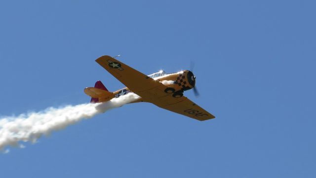 North American T-6 Texan (N55720)