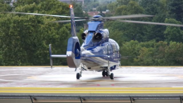 Aerospatiale Dauphin 2 (SA-365C) (N611LL)