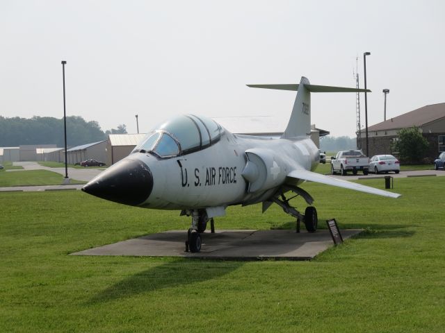 Canadair CL-201 Starfighter — - Gate Guardian @ Huntington, IN F-104 Starfighter