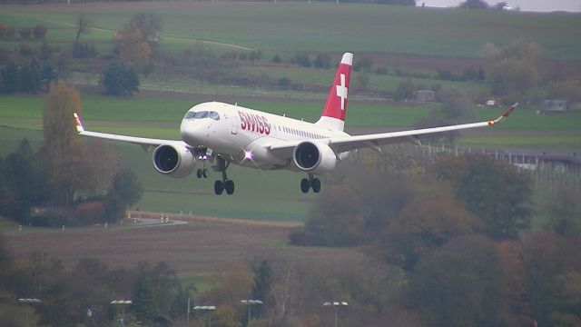 Airbus A220-100 (HB-JBH) - final approach flight from Manchester