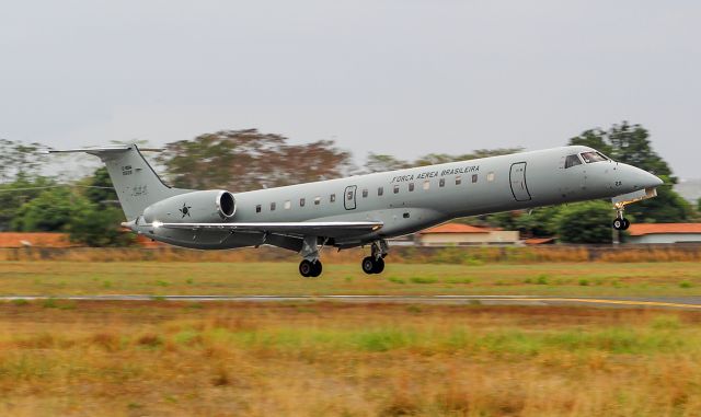 Embraer ERJ-145 (FAB2522)