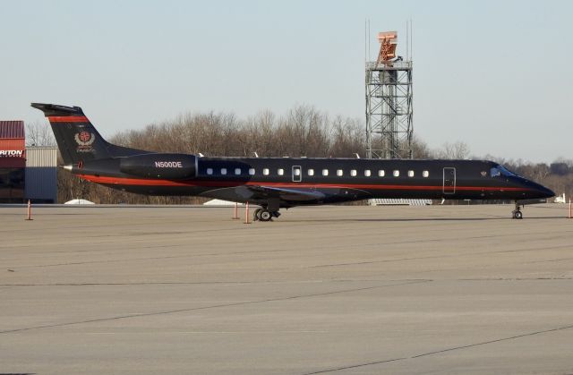 Embraer ERJ-145 (N500DE)