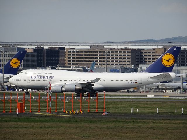 Boeing 747-400 (D-ABVR)