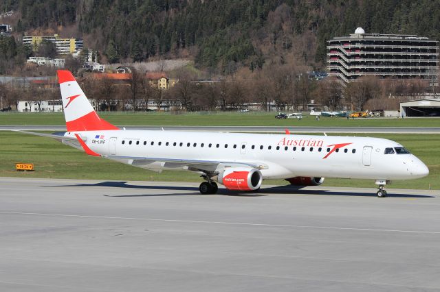 EMBRAER 195 (OE-LWF)