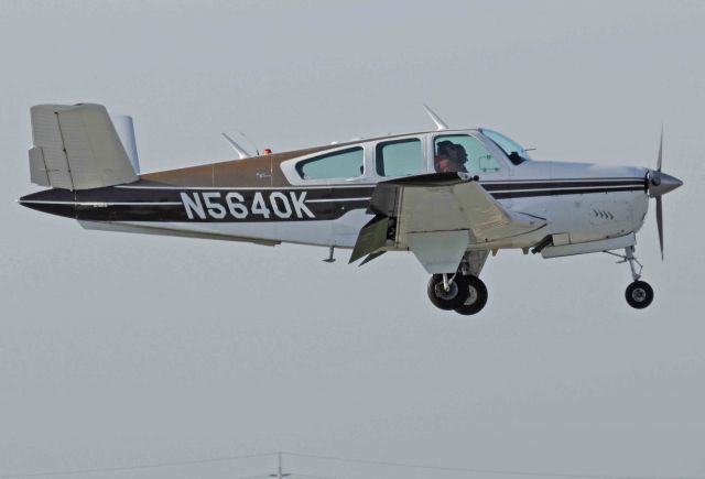 Mooney M-20 (N5640K)