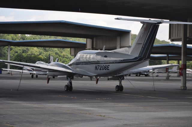 Beechcraft King Air 90 (N7296E)