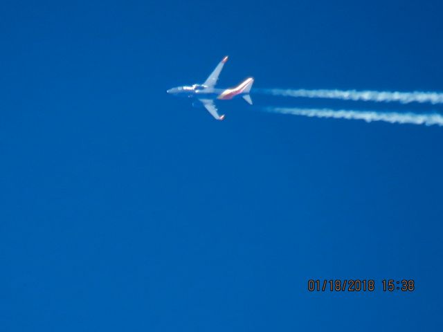 Boeing 737-700 (N7818L)