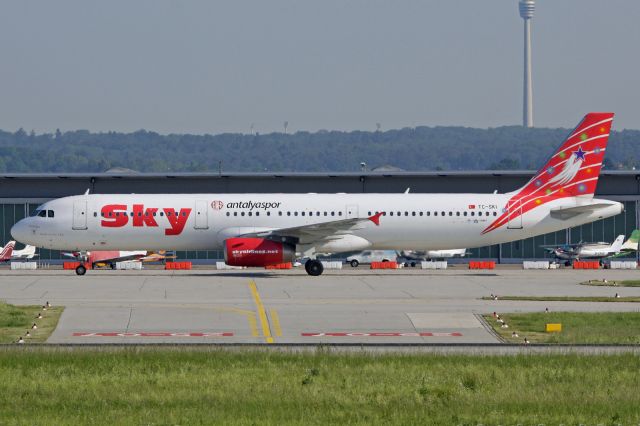 Airbus A321 (TC-SKI)