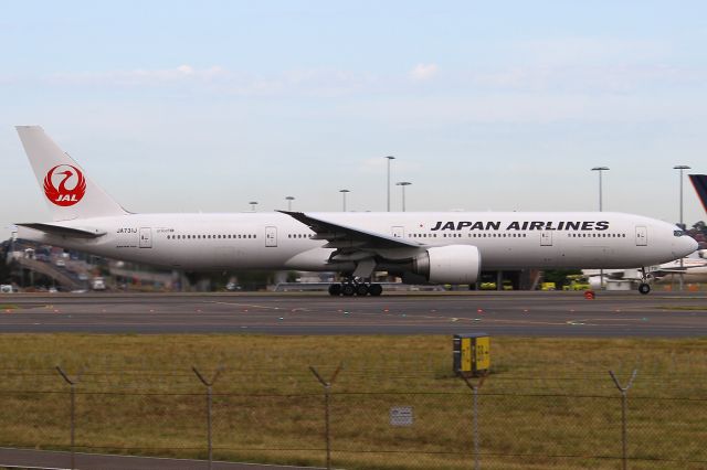 BOEING 777-300ER (JA731J)