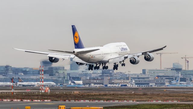 BOEING 747-8 (D-ABYU)