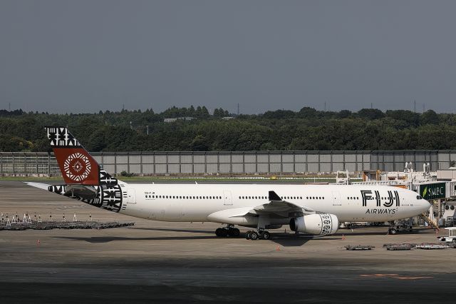 Airbus A330-300 (DQ-FJW)