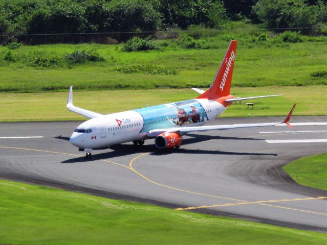 Boeing 737-800 (C-FDBD)