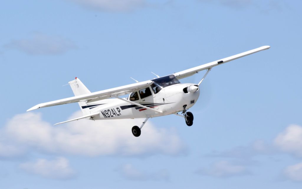 Cessna Skyhawk (N924LP)