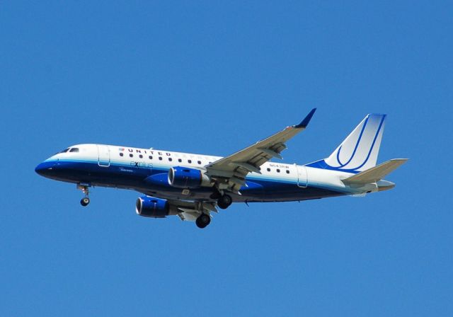 Embraer 170/175 (N643RW)