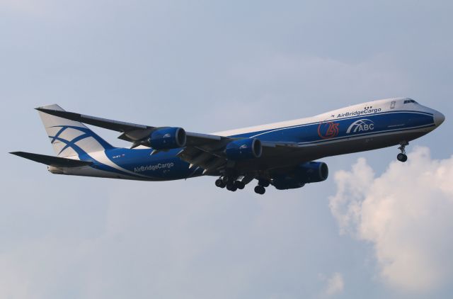 BOEING 747-8 (VQ-BFU)