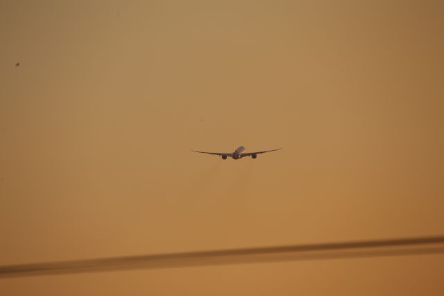 Airbus A350-1000 (G-VDOT)