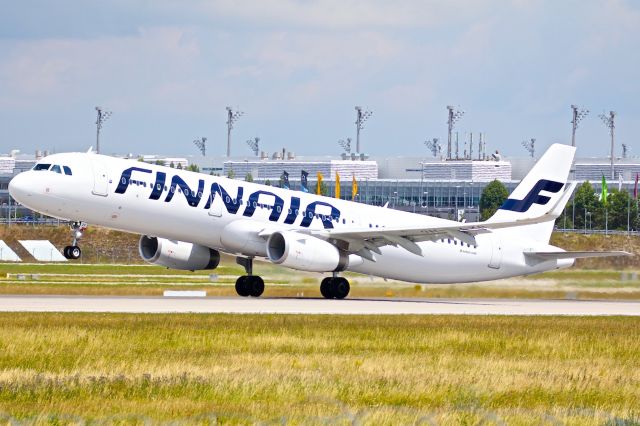Airbus A321 (OH-LZP)