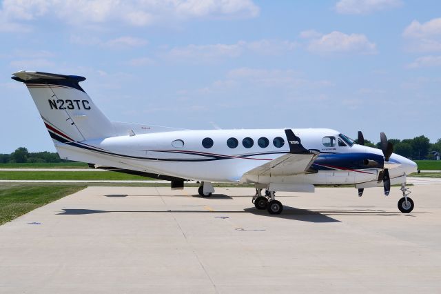 Beechcraft Super King Air 200 (N23TC) - Plane spotting 6-18-2020