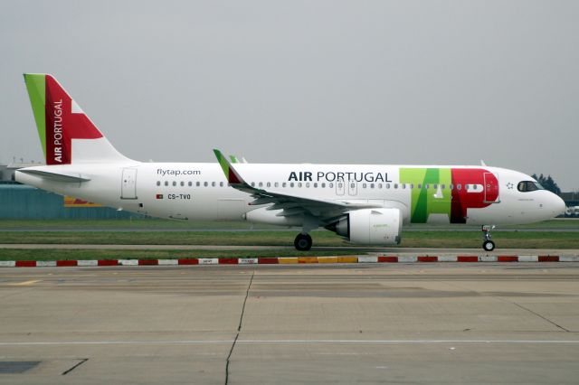 Airbus A320neo (CS-TVO) - Taxiing to depart rwy 09R on 13-Feb-25 operating flight TAP1367 to LPPT.