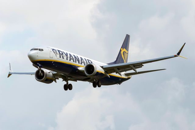 Boeing 737 MAX 8 (EI-IFP)