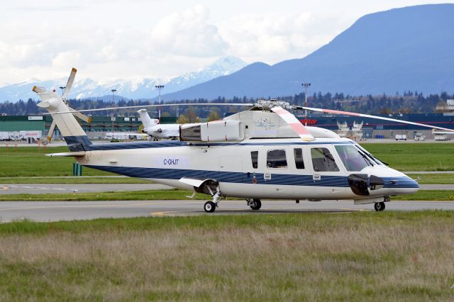 Sikorsky S-76 (C-GHJT) - A new addition to the HeliJet fleet replacing the old C-GHJT