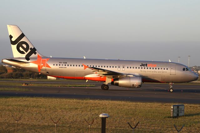 Airbus A320 (VH-VQW) - on 1 December 2017