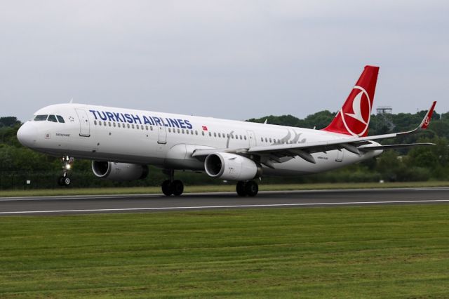 Airbus A321 (TC-JTM) - THY1994 departing to Istanbul