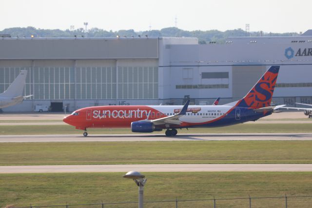 Boeing 737-800 (N837SY) - Sun Country 737-800, "40 Years of Flight"