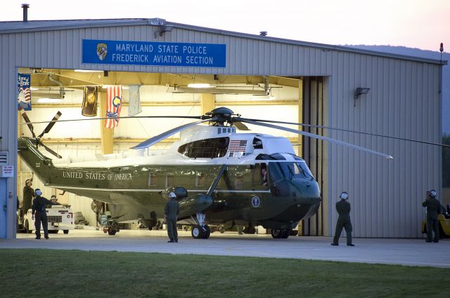 Sikorsky Sea King (15-9355) - There were many military helicopters at KFDK on this date due to the conclusion of the G-8 Conference at Camp David, about 30 miles to the northwest.  When the dignitaries left Camp David for their aircraft (at Dulles), a huge number of Secret Service personnel were routed through KFDK to points beyond.