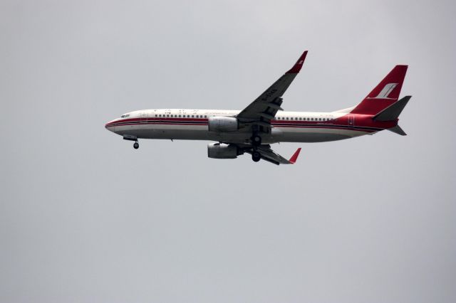 Boeing 737-800 (B-5148)