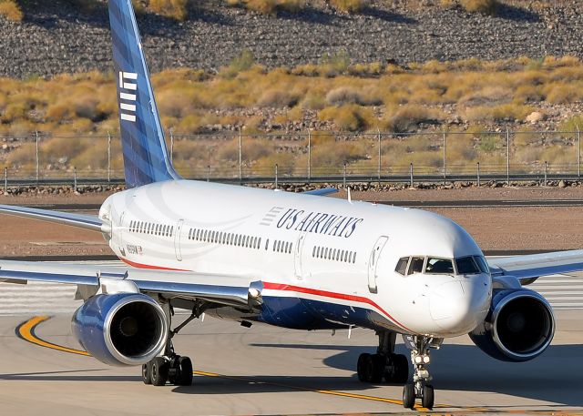 Boeing 757-200 (N909AW)