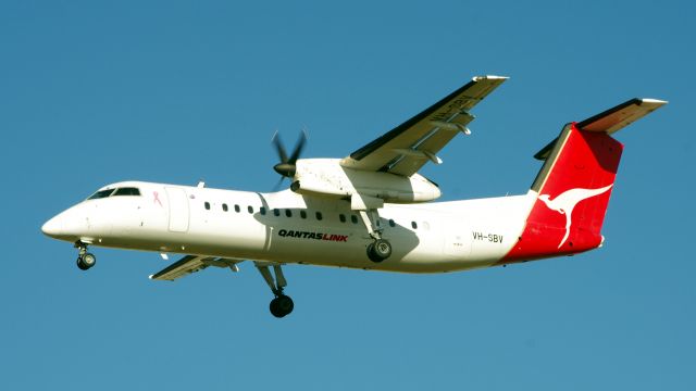 de Havilland Dash 8-300 (VH-SBV)