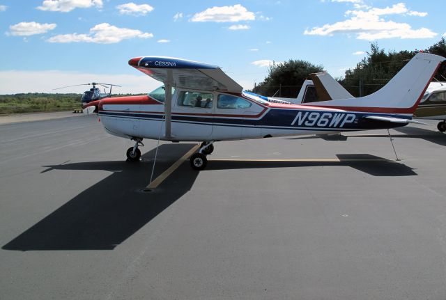 Cessna Skylane (N96WP)