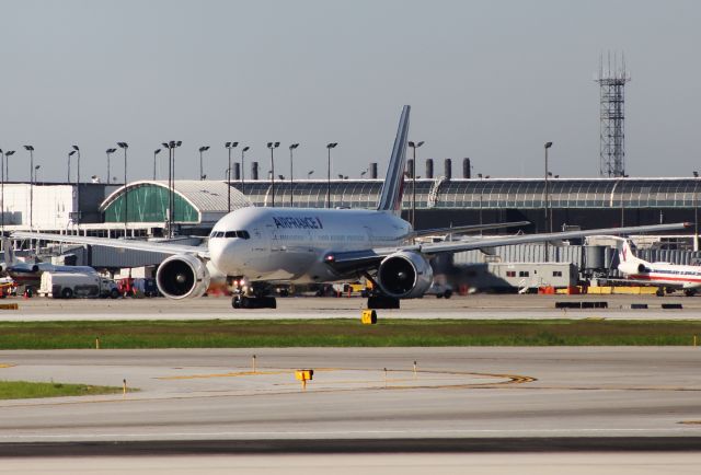 Boeing 777-200 (F-GSPV)