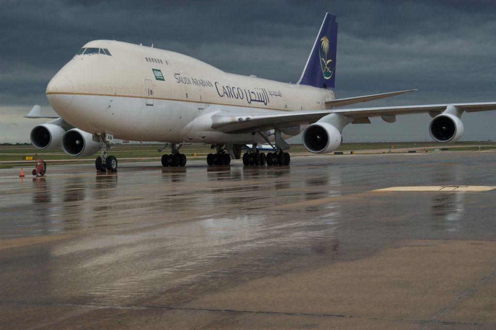 Boeing 747-400 (TF-AMI) - Layover after delivering one of six loads for Formula 1 US Grand Pre.