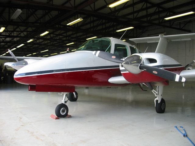 Beechcraft Duchess (N141P) - HUntsville Flight Center