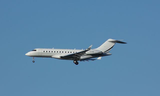 Bombardier Global Express (N379G)