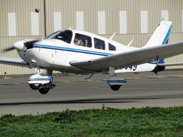 Piper Cherokee (N75049) - Taking of RWY 24