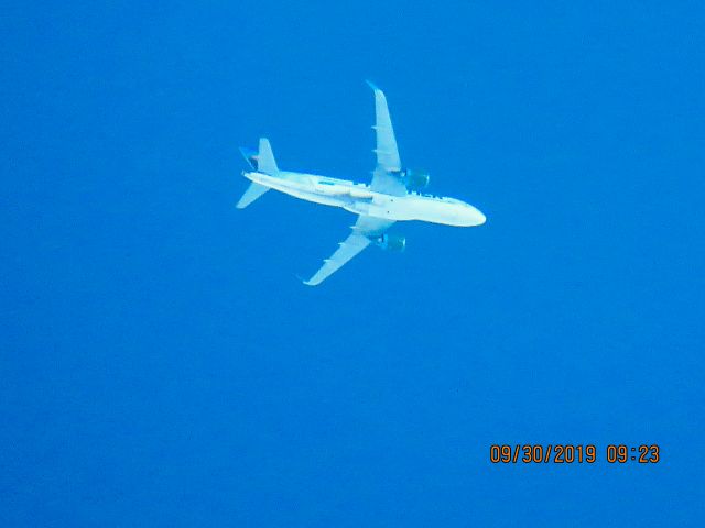 Airbus A320neo (N335FR)